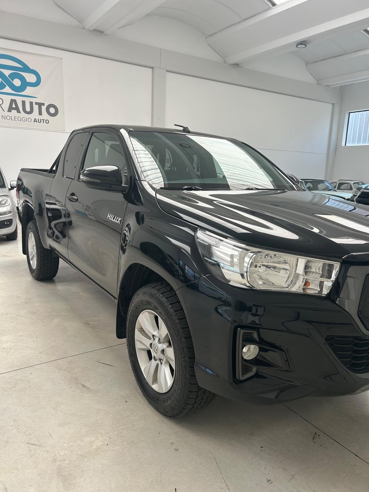 Toyota Hilux 2.4 D-4D 4WD 2 porte Extra Cab Comfort