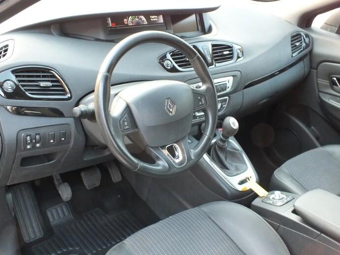 Renault Scenic 1.5 dCi*7 POSTI*UNIPRO*NAVI e BLUETOOTH di SERIE*