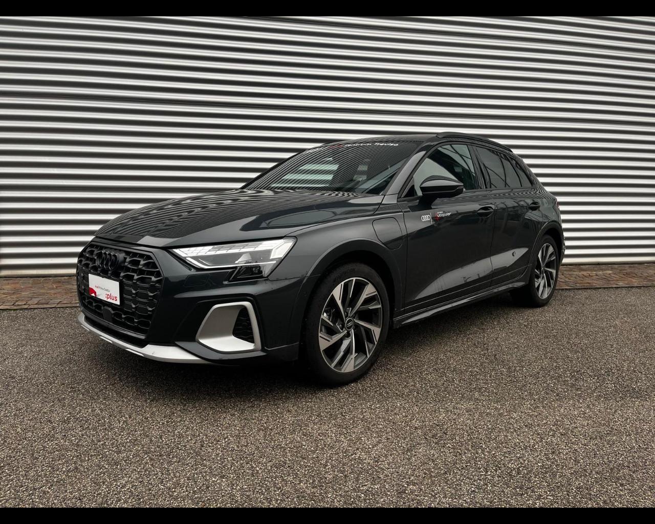 AUDI A3 ALLSTREET 40 TFSIe S-TRONIC IDENTITY CONTRAST