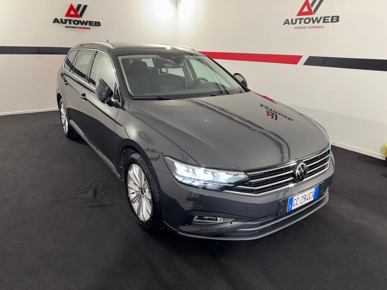 Volkswagen Passat Variant 2.0 TDI SCR EVO DSG * TUTTI TAGLIANDI CERTIFICATI VW *