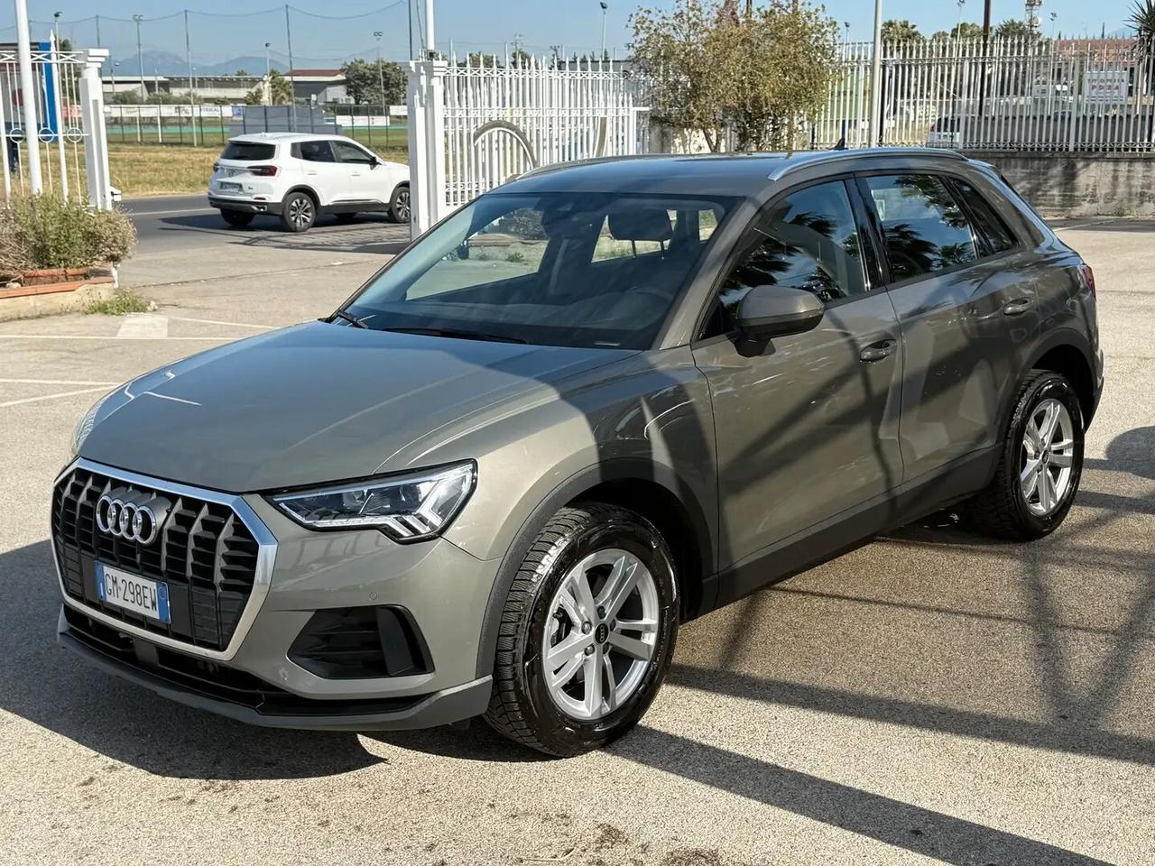 Audi Q3 35 TDI S tronic Business Advanced FARI MATRIX