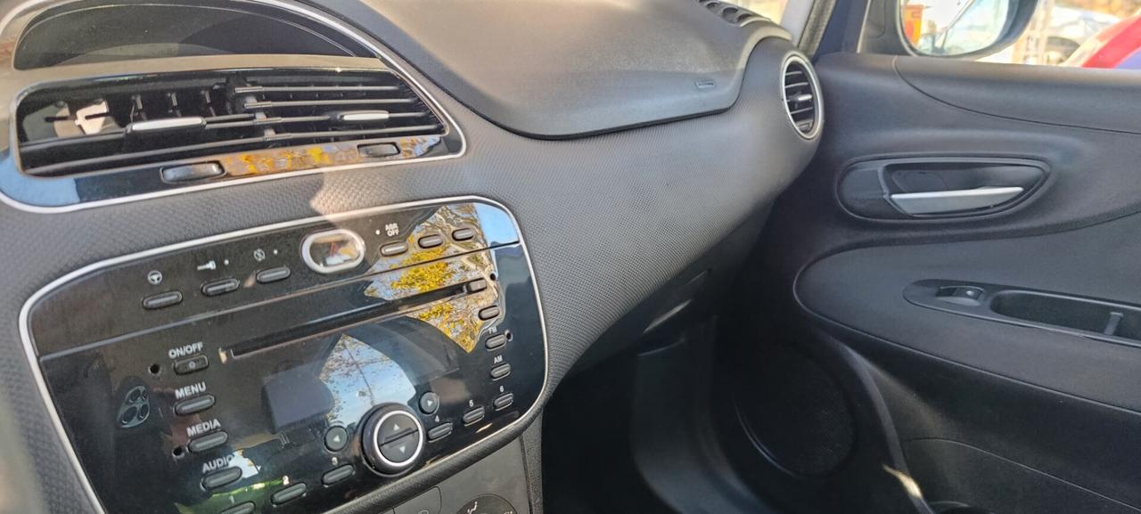 Fiat Punto 1.3 MJT Lounge NEOPATENTATI UNIPRO