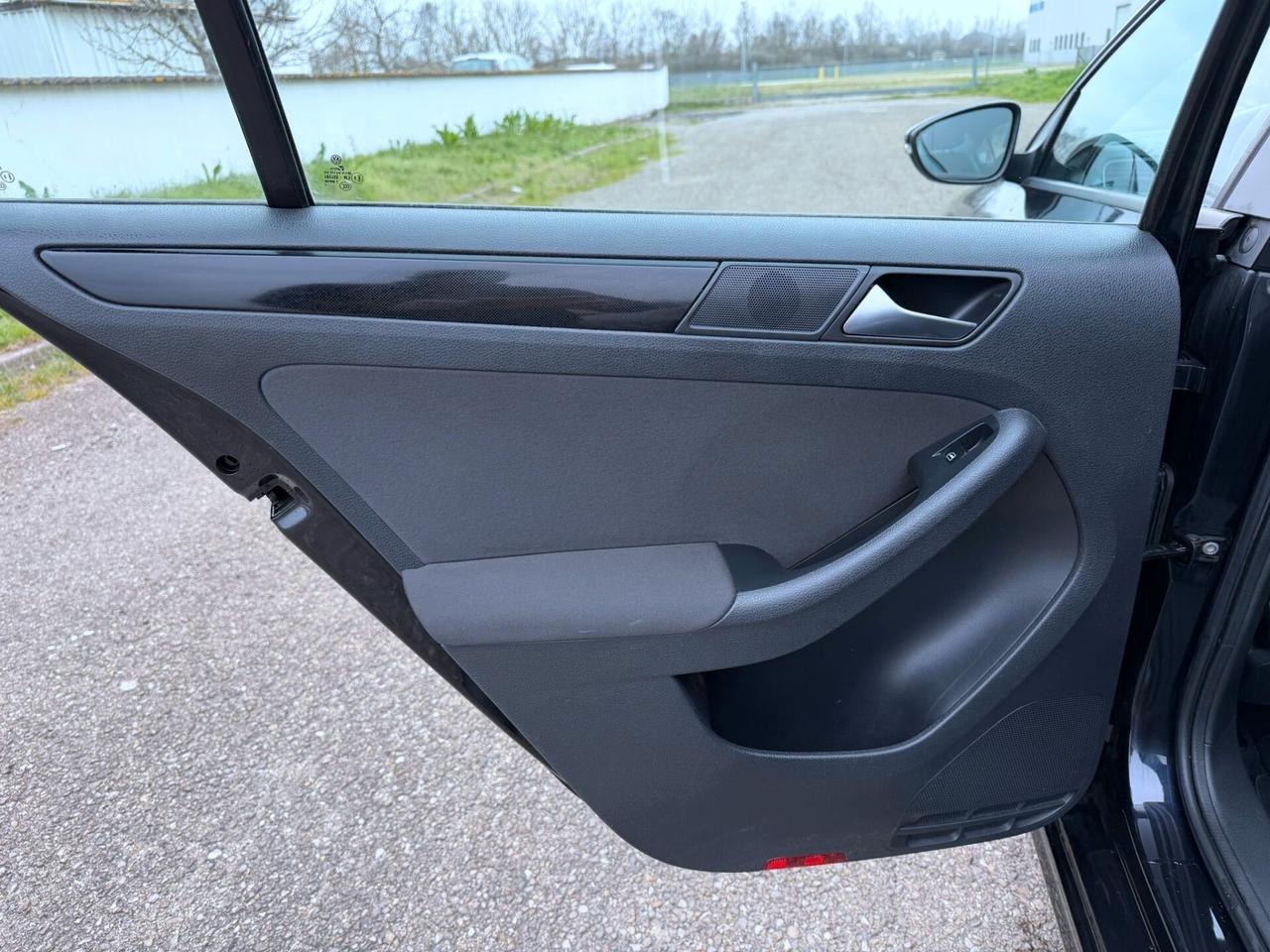 Volkswagen Jetta 1.6 TDI BlueMotion Technology