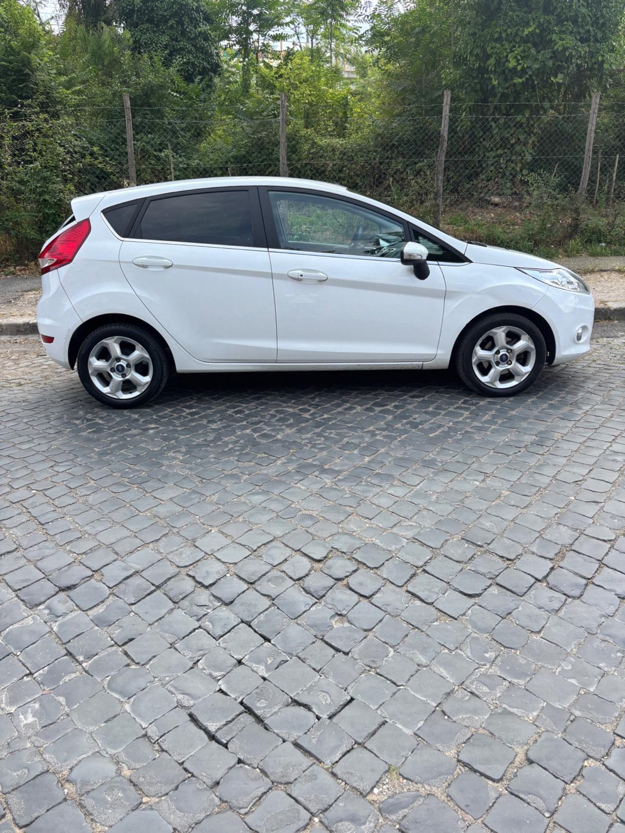 Ford Fiesta 1.2 82 CV 5 porte Titanium