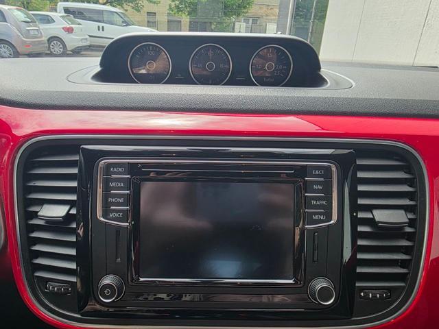 VOLKSWAGEN Maggiolino Cabrio 2.0 TDI Sport 6 marce FARI LED