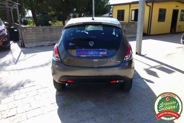 LANCIA Ypsilon 1.0 FireFly 5 porte S&S Hybrid Gold