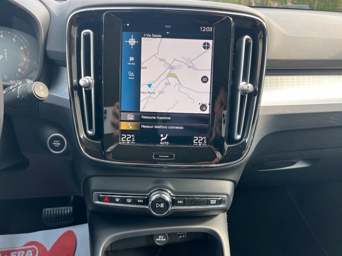 Volvo XC40 1.5 t2 Momentum Pro auto NAVI PELLE FARI LED FULL
