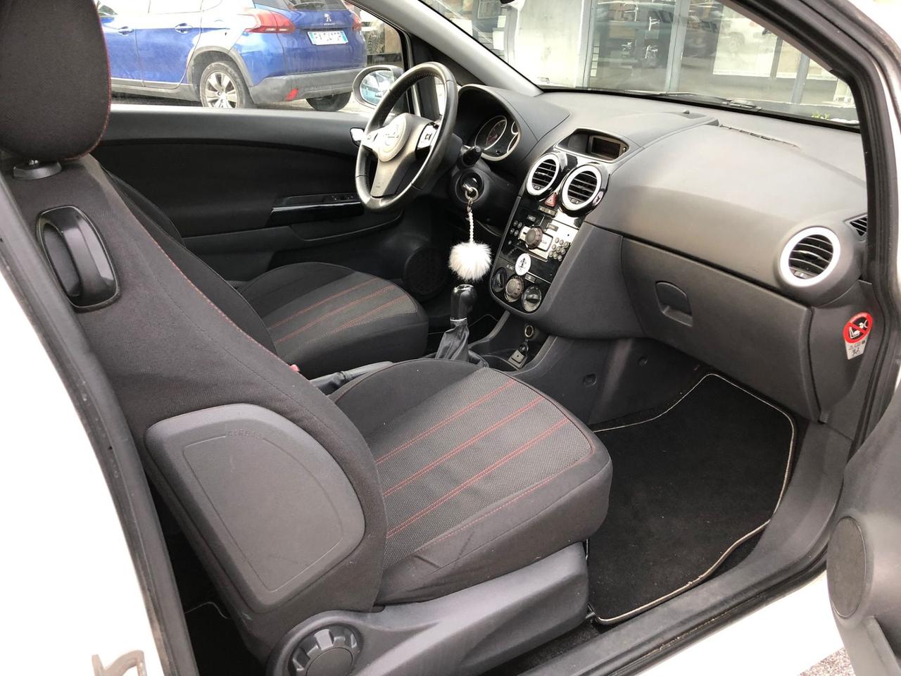 Opel Corsa 1.2 3 porte One