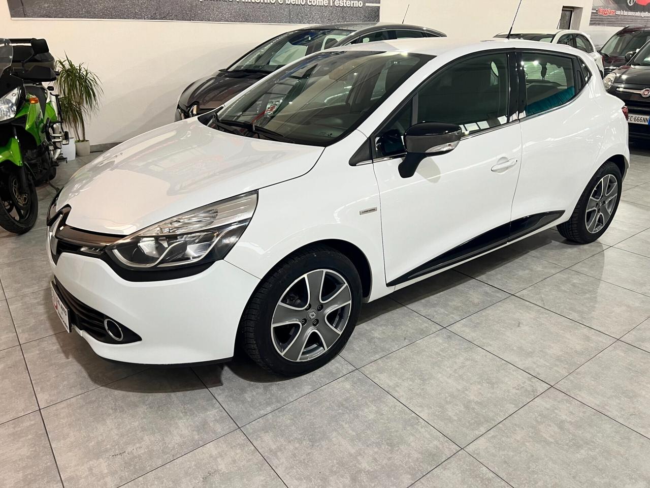 Renault Clio 1.5 75CV - Costume National - 2015