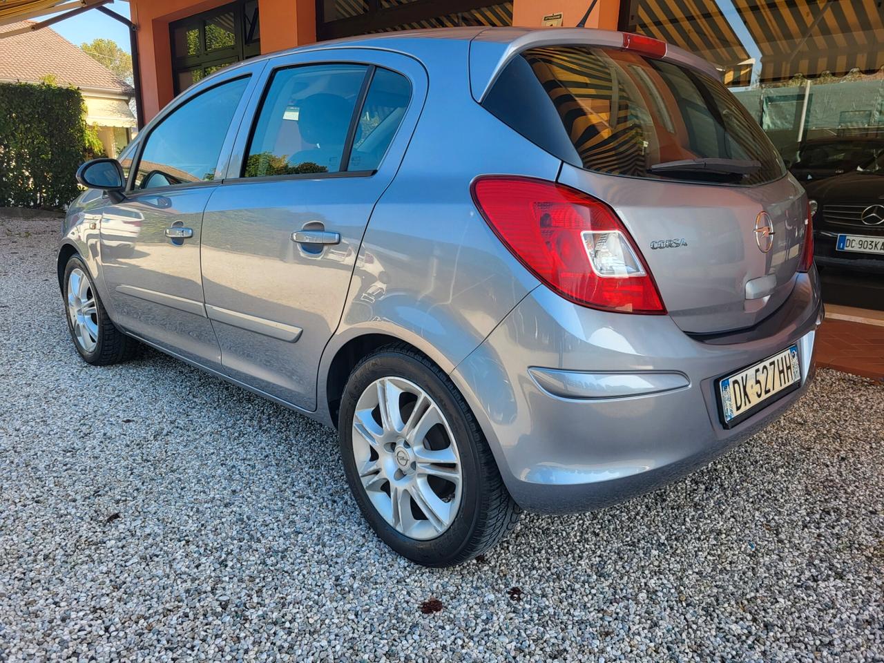 Opel Corsa 1.2 5 porte Enjoy valida x neopatentati