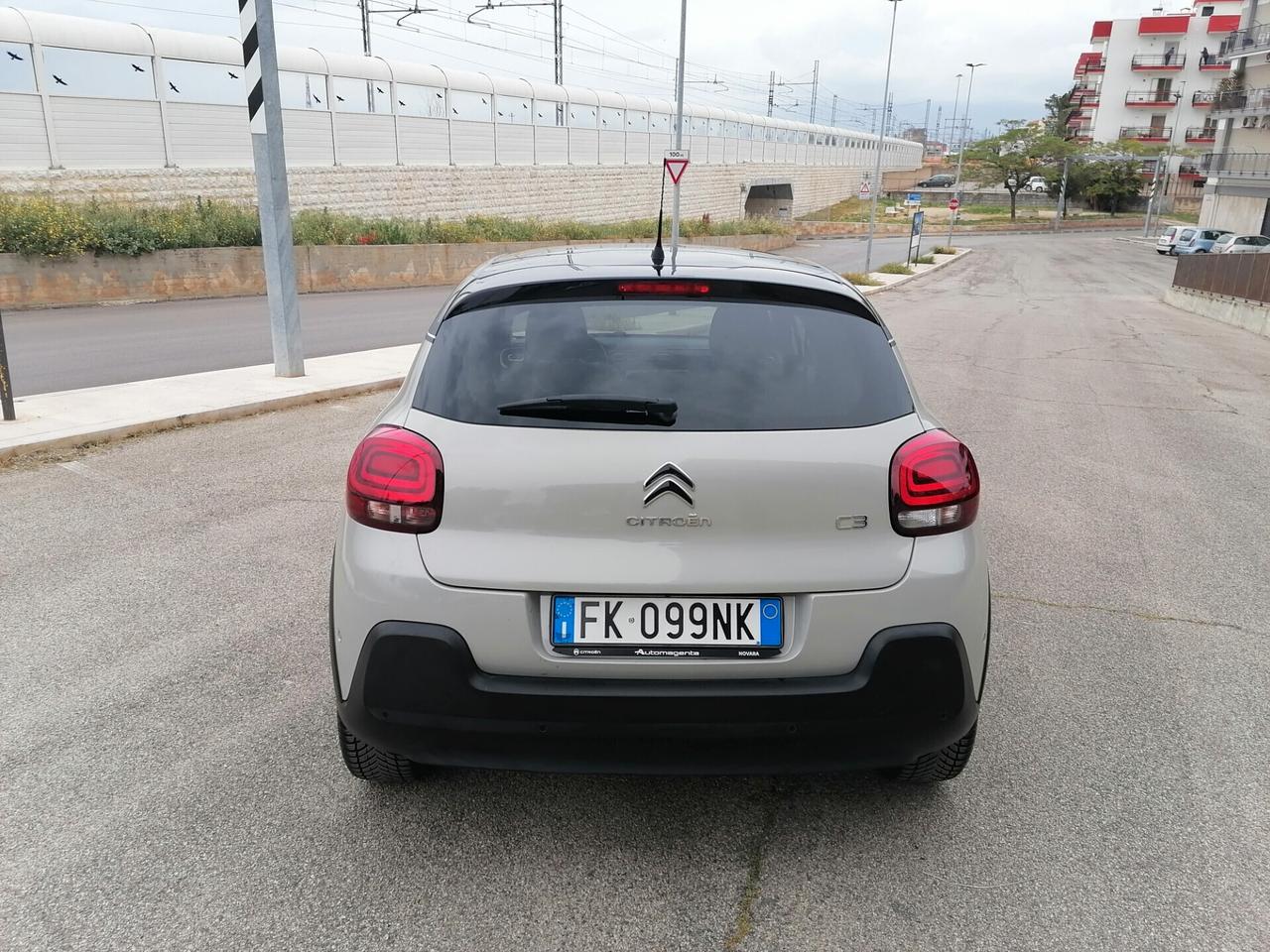 Citroen C3 1.2 BENZ/GPL Shine TETTO PANORAMICO FULL