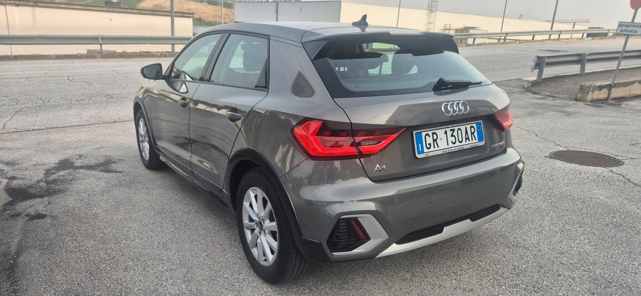Audi A1 allstreet 30 TFSI Identity Contrast 110CV NEOPATENTATI