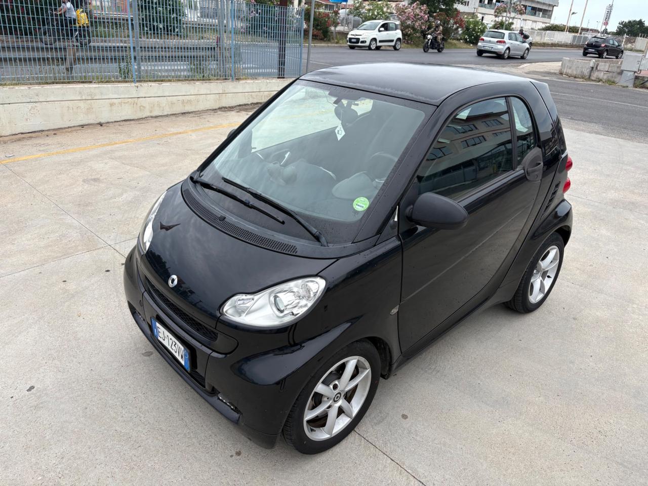 Smart ForTwo 1000 52 kW coupé pure