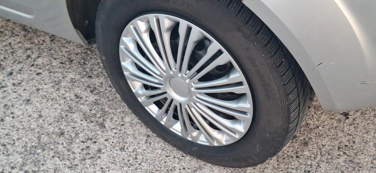 FIESTA 1.2 GHIA X NEOPATENTATI KM 120000