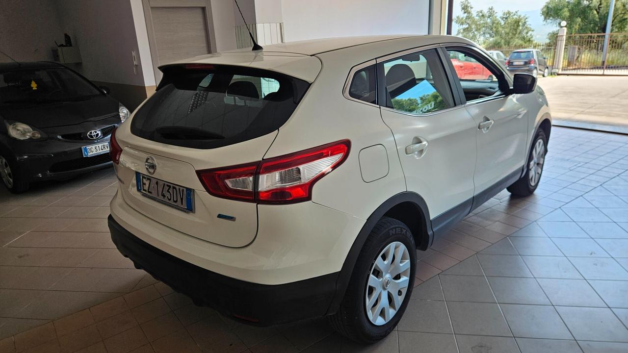 Nissan Qashqai 1.5 dCi Visia
