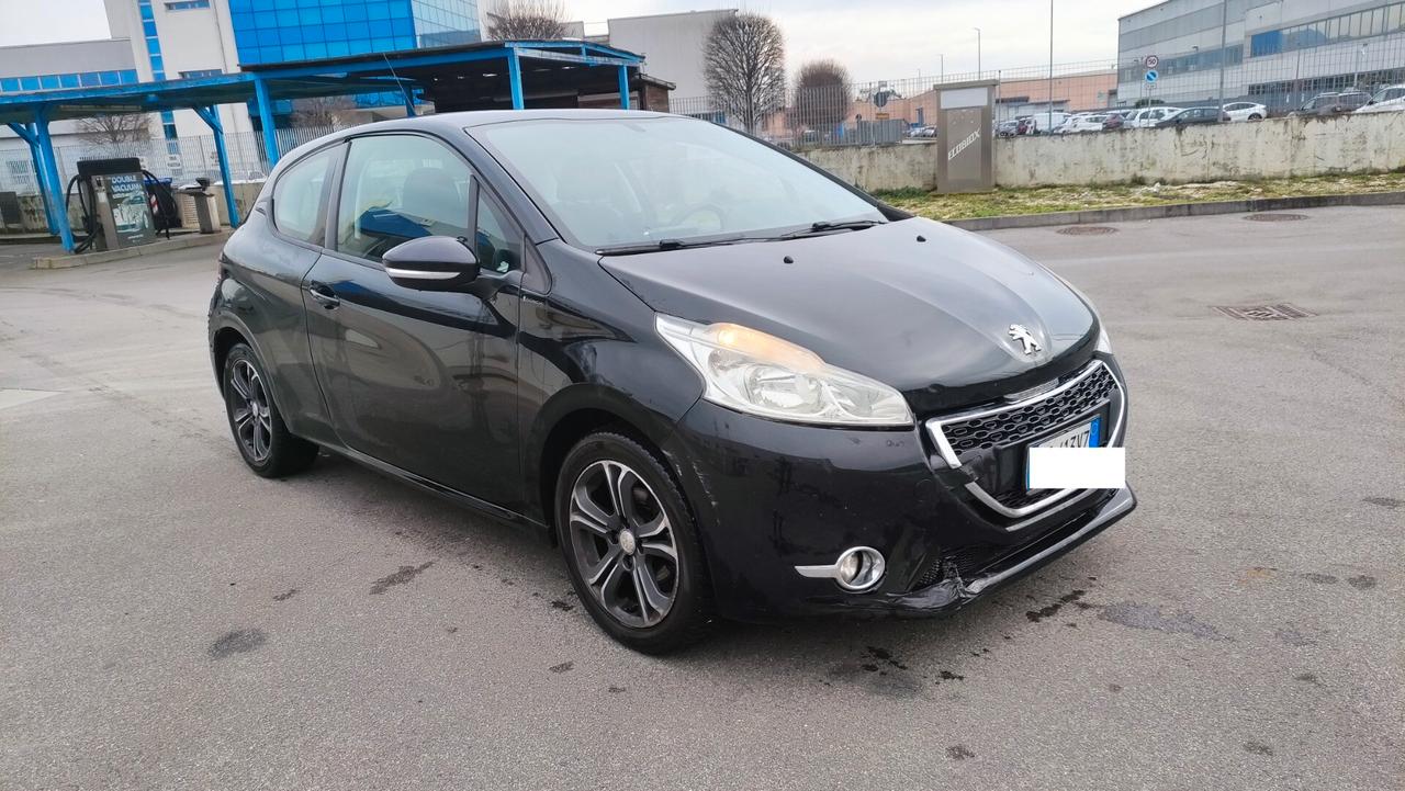 Peugeot 208 1.4 HDi 50KW 68CV 3 porte Allure NEOPATENTATI - 2014