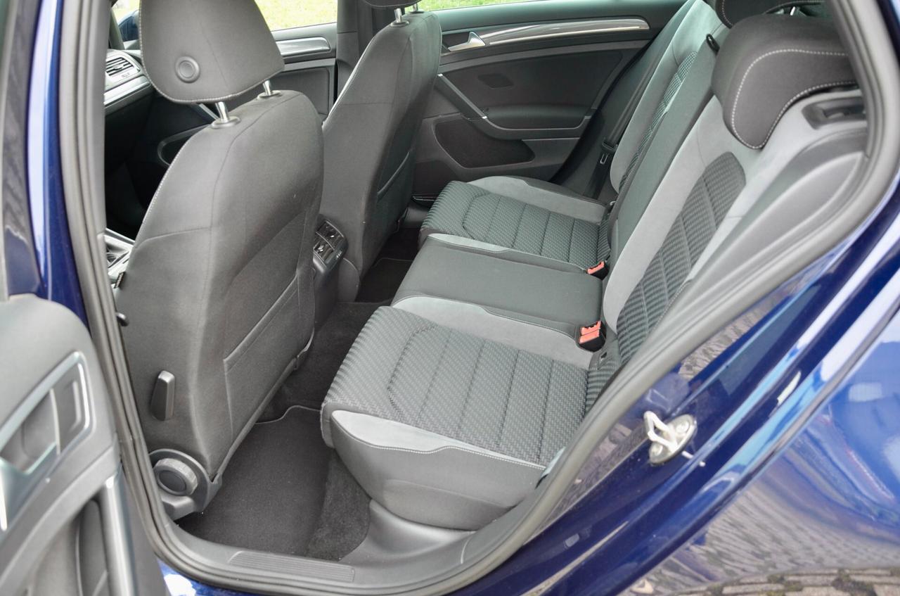 VOLKSWAGEN GOLF 1.5 TSI EVO R-LINE 150cv, UNICOPROPRIETARIO, UFF ITALIANA, SERVICE CON FATTURE, EURO 6D, FARI FULL LED, APPLE ANDROID, PERMUTE