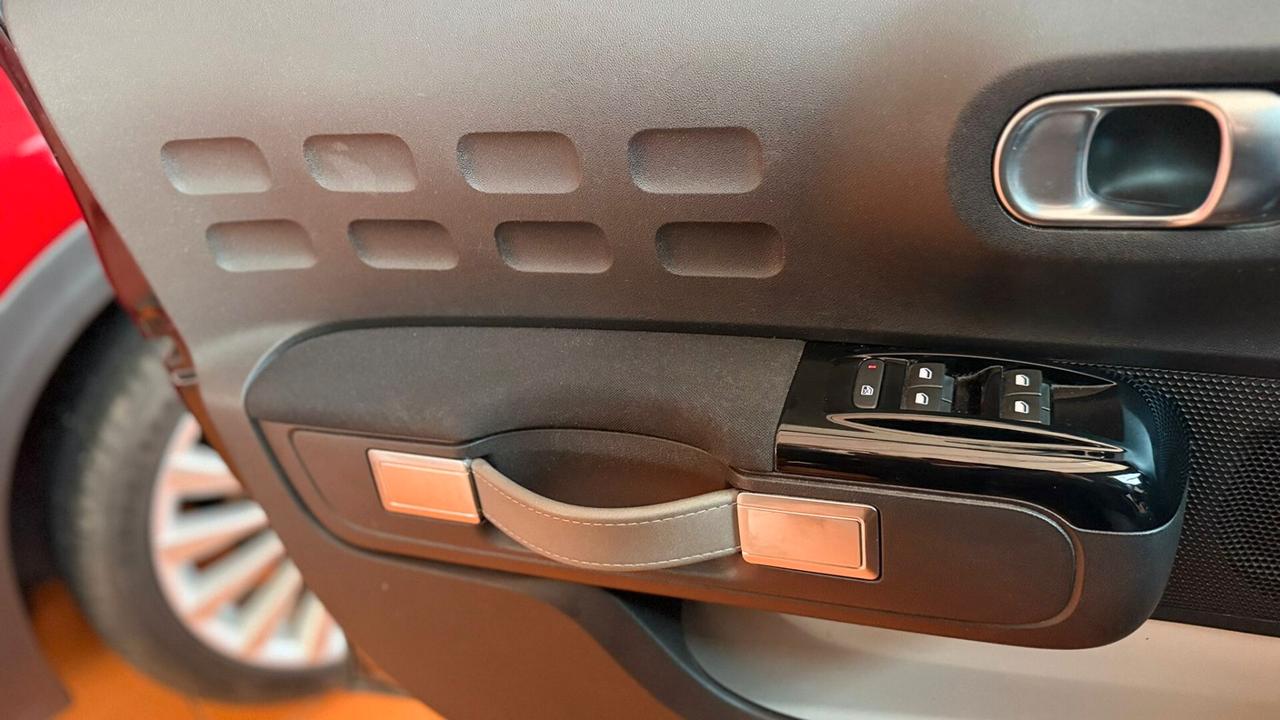 Citroen C3 PureTech 82 Shine BI/COLORE