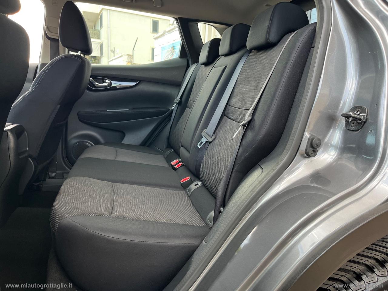 NISSAN Qashqai 1.5 dCi Acenta Premium GANCIO TRAINO