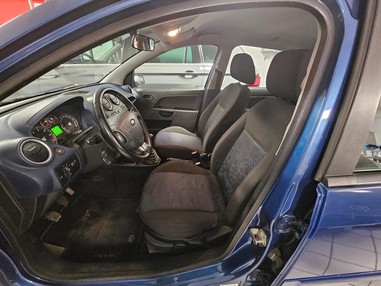Ford Fiesta 1.2 16V 5p. Ghia