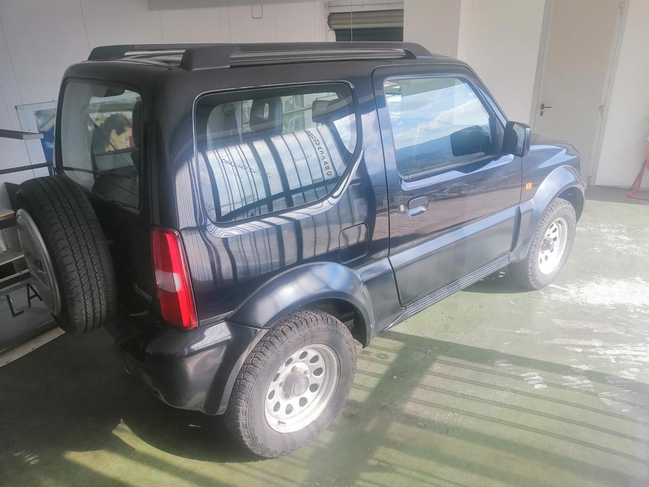 Suzuki Jimny 1.3i 16V cat 4WD JLX