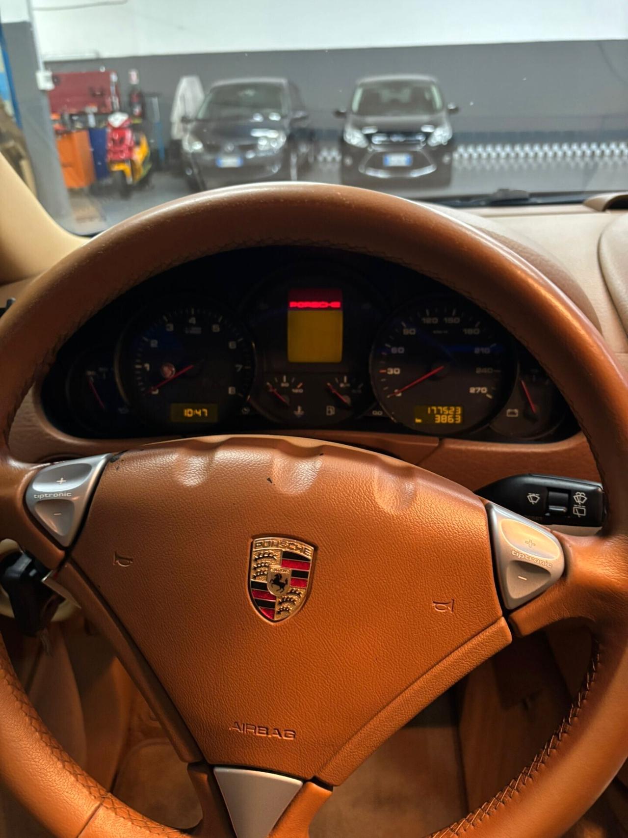 Porsche Cayenne 3.2 V6 cat