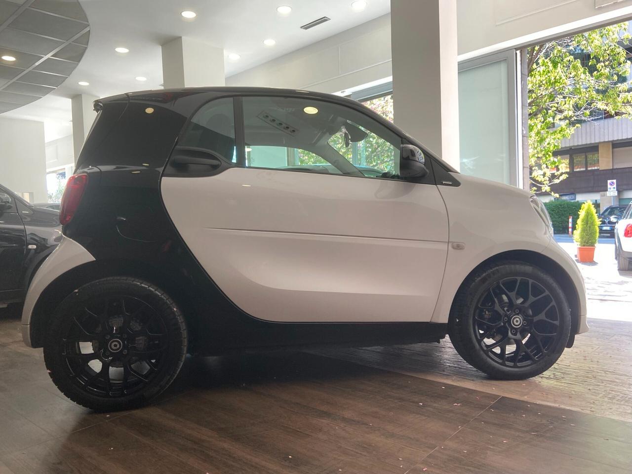 Smart ForTwo 70 1.0 twinamic Superpassion-CONFORT-SPORT-ITALIANA
