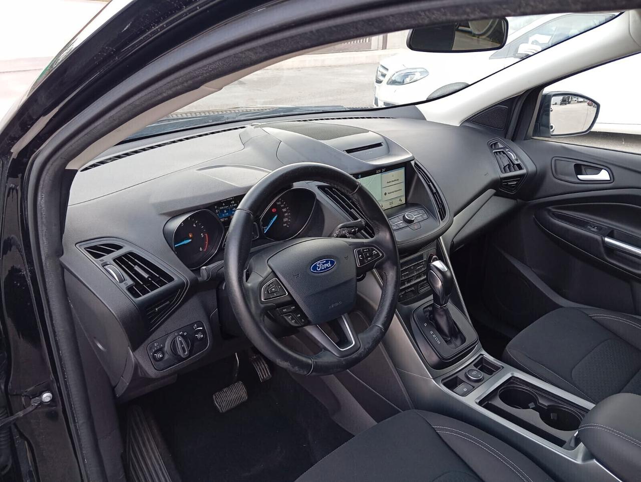 Ford Kuga 1.5 TDCI 120 CV S&S 2WD Powershift ST-Line