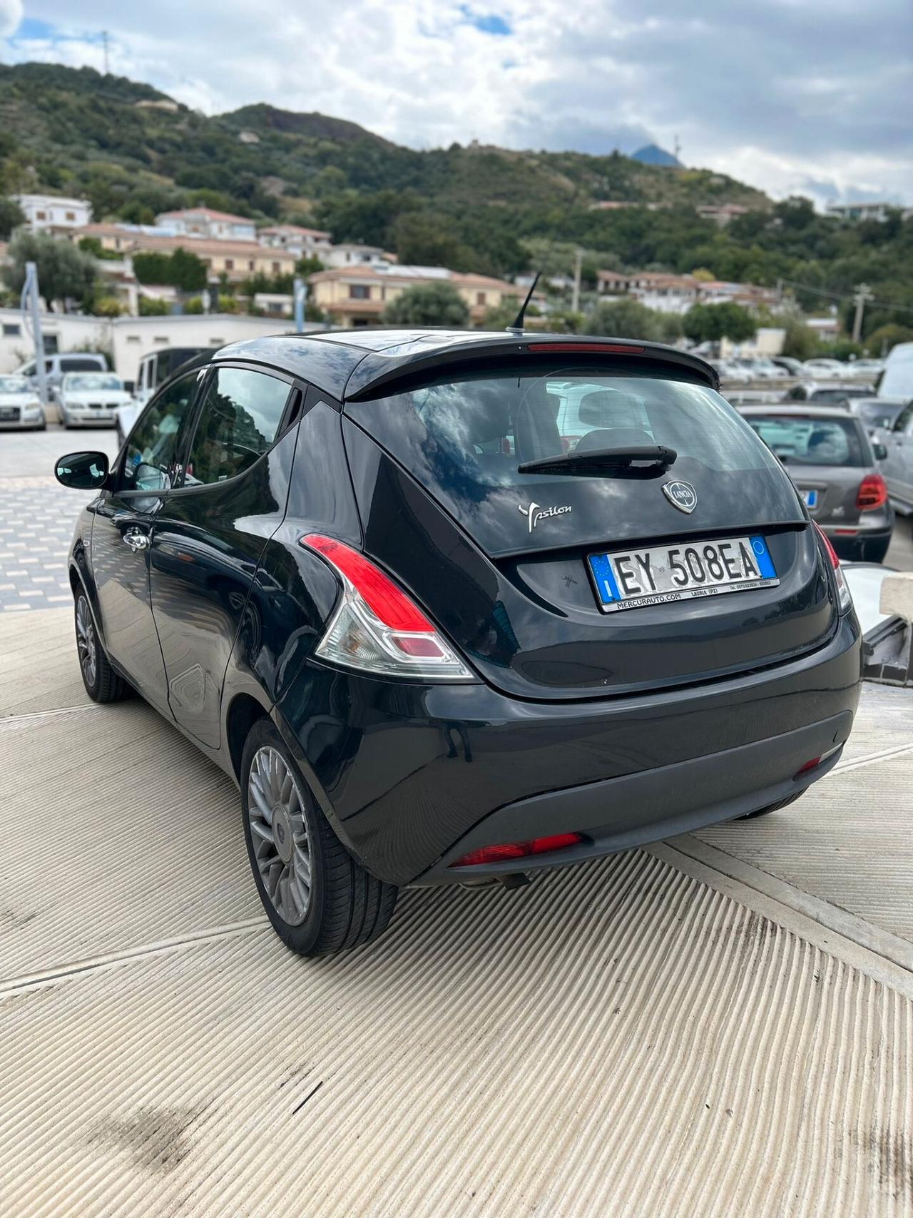 Lancia Ypsilon 1.3 MJT 16V 95 CV 5 porte