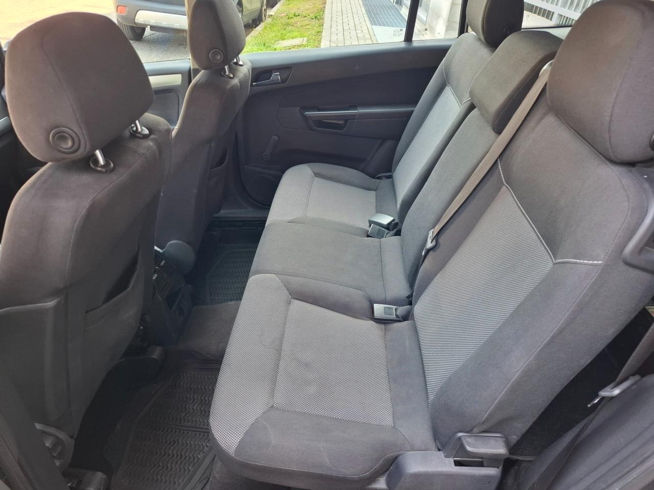 Opel Zafira 1.6 16V VVT Cosmo