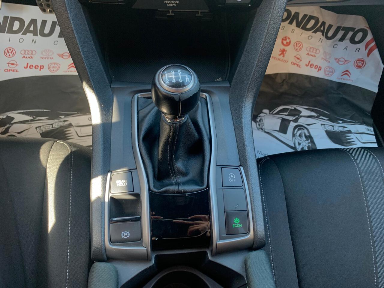Honda Civic 1.6 5 porte Elegance Navi