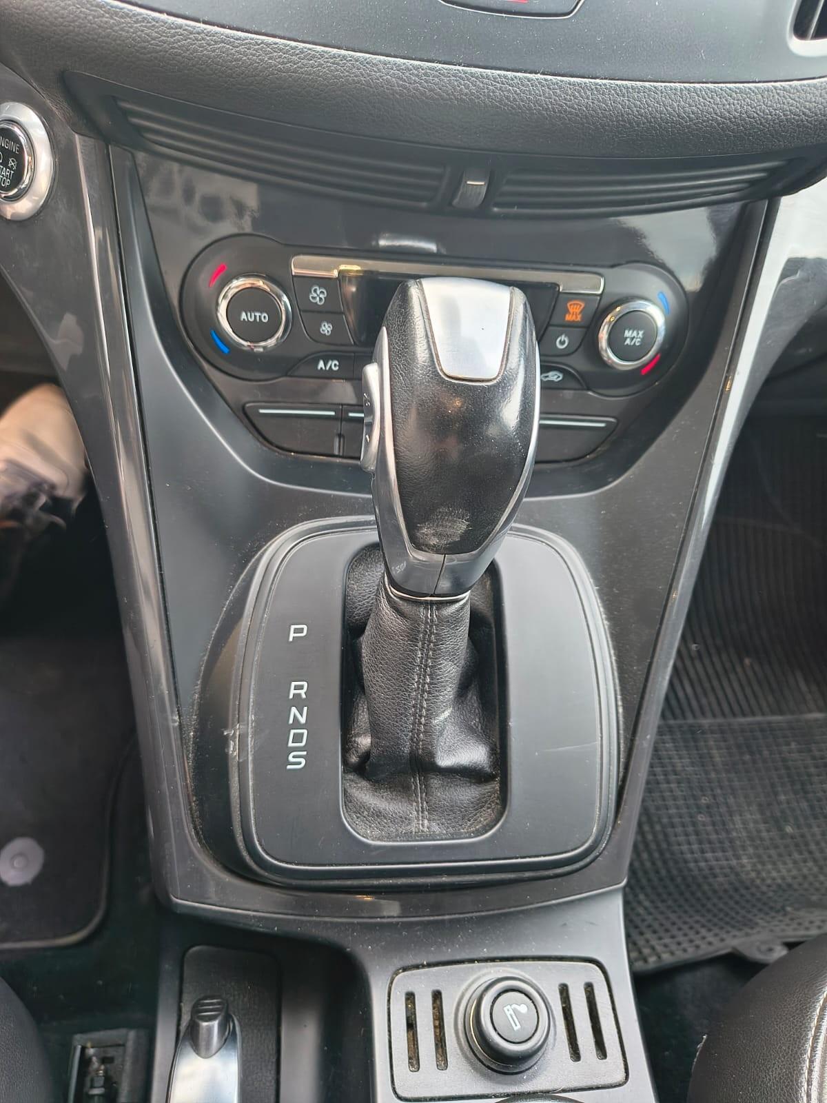 Ford Kuga 2.0 TDCI 180 CV S&S 4WD Powershift Titanium X