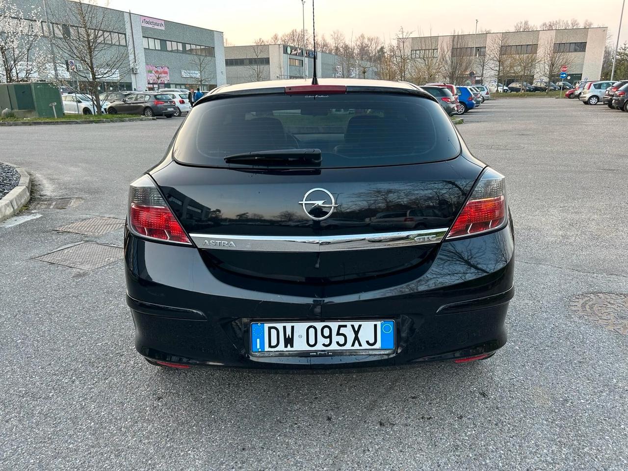 Opel Astra GTC 1.7 CDTI 125CV 3 porte Cosmo*Panorama*