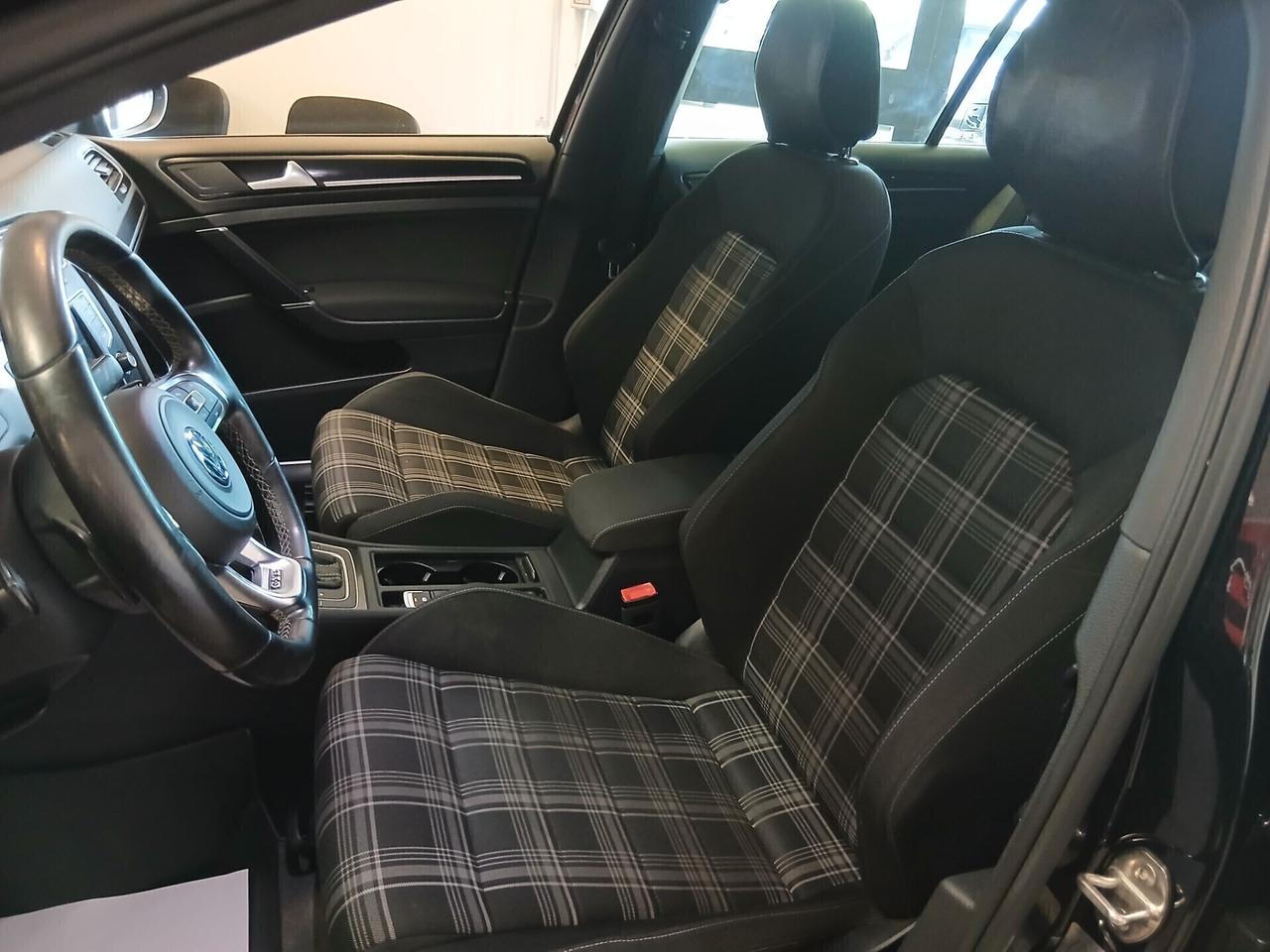 Volkswagen Golf 7 GTD 2.0 TDI DSG 184CV GARANTITA