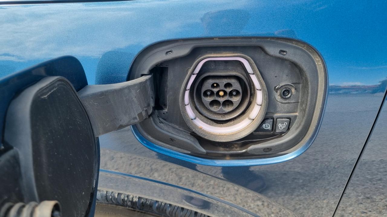 Ford Kuga PLUG IN HYBRID ST LINE MODALITÀ TRAZIONE OFFROAD