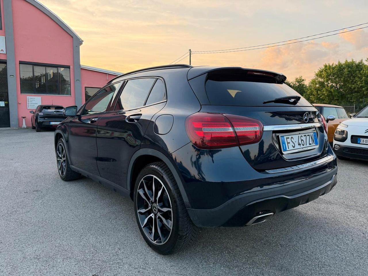 Mercedes-benz GLA 220 200 d Automatic Premium