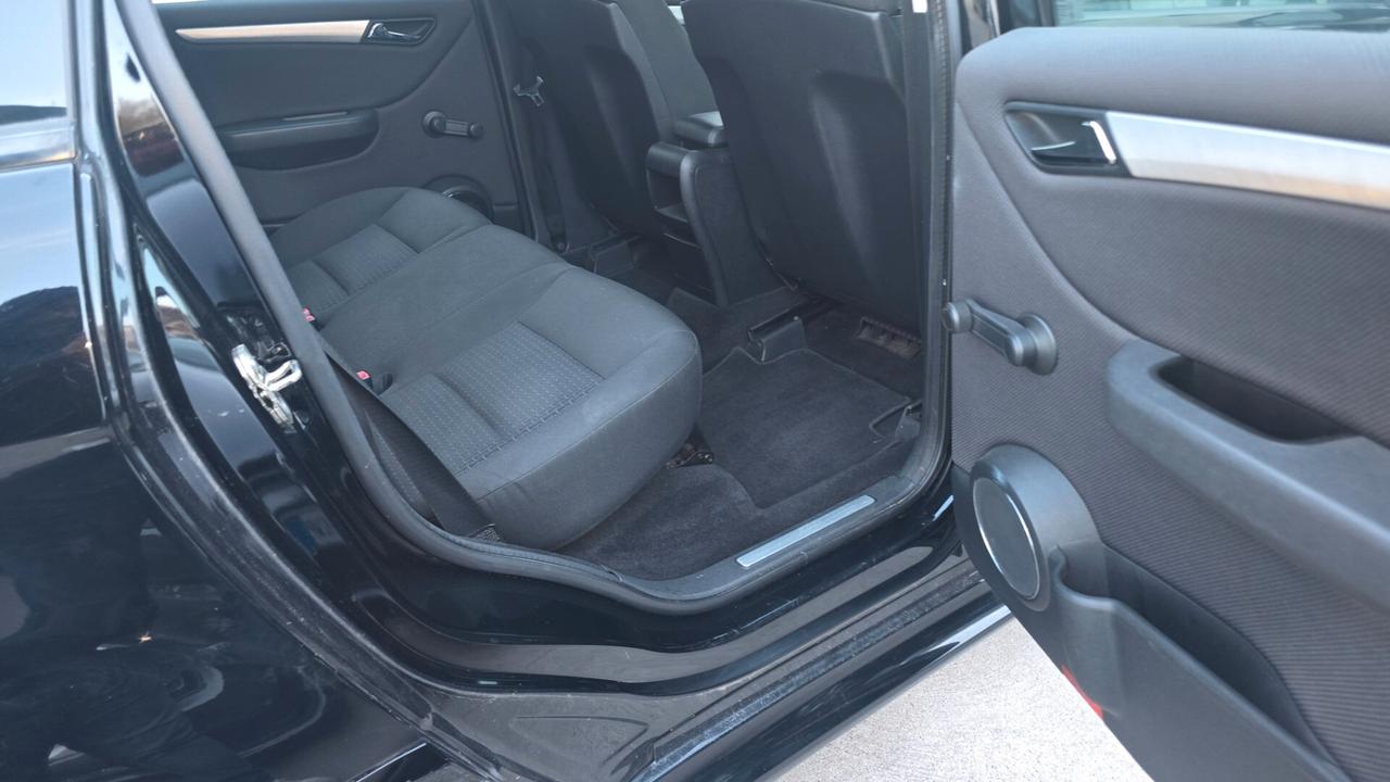 Mercedes-benz A 180 160 BlueEFFICIENCY