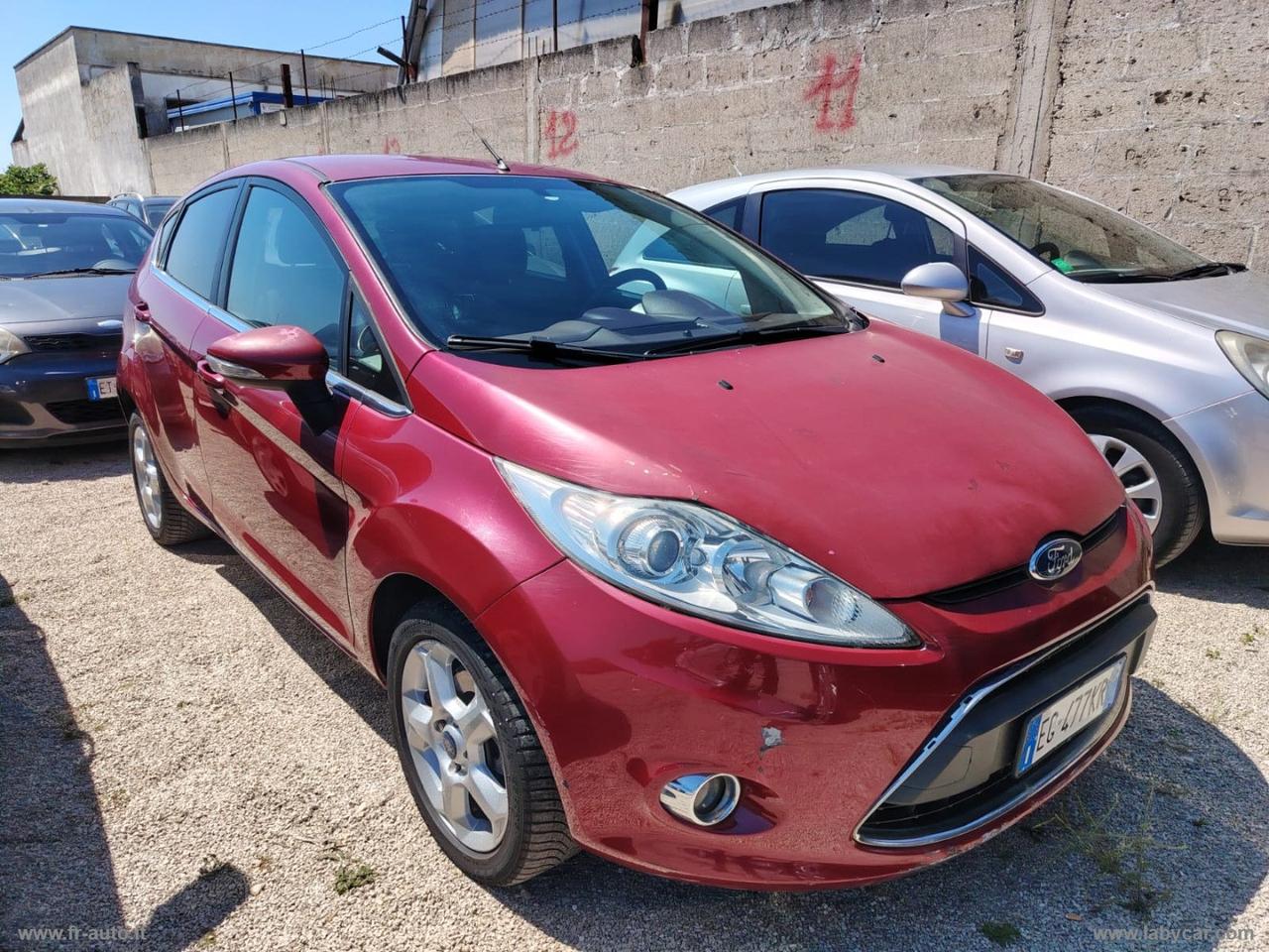 FORD Fiesta 1.4 16V 5p. Bz.- GPL Titanium Bs.
