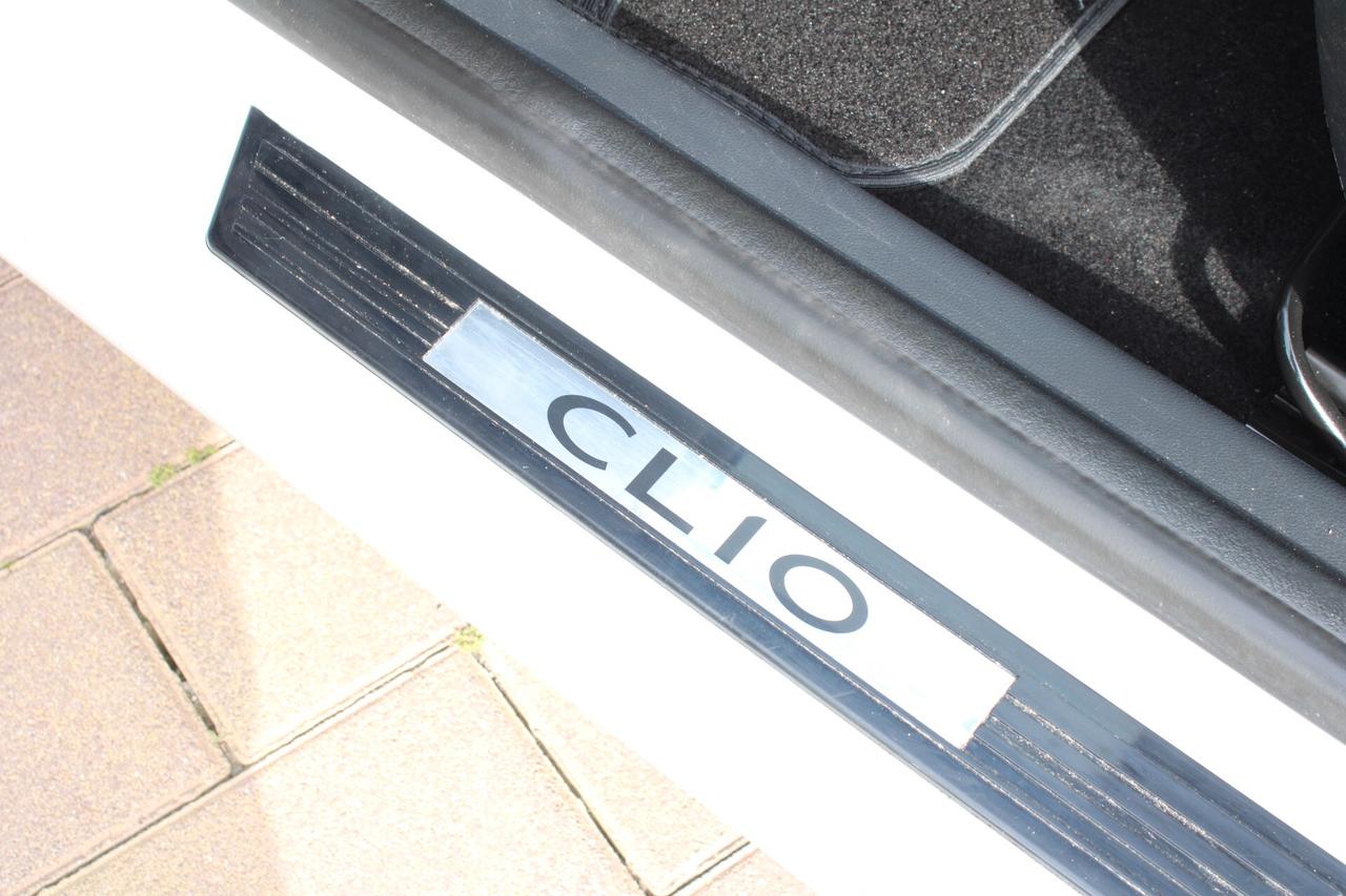 Renault Clio dCi 8V 75 CV 5 porte Duel