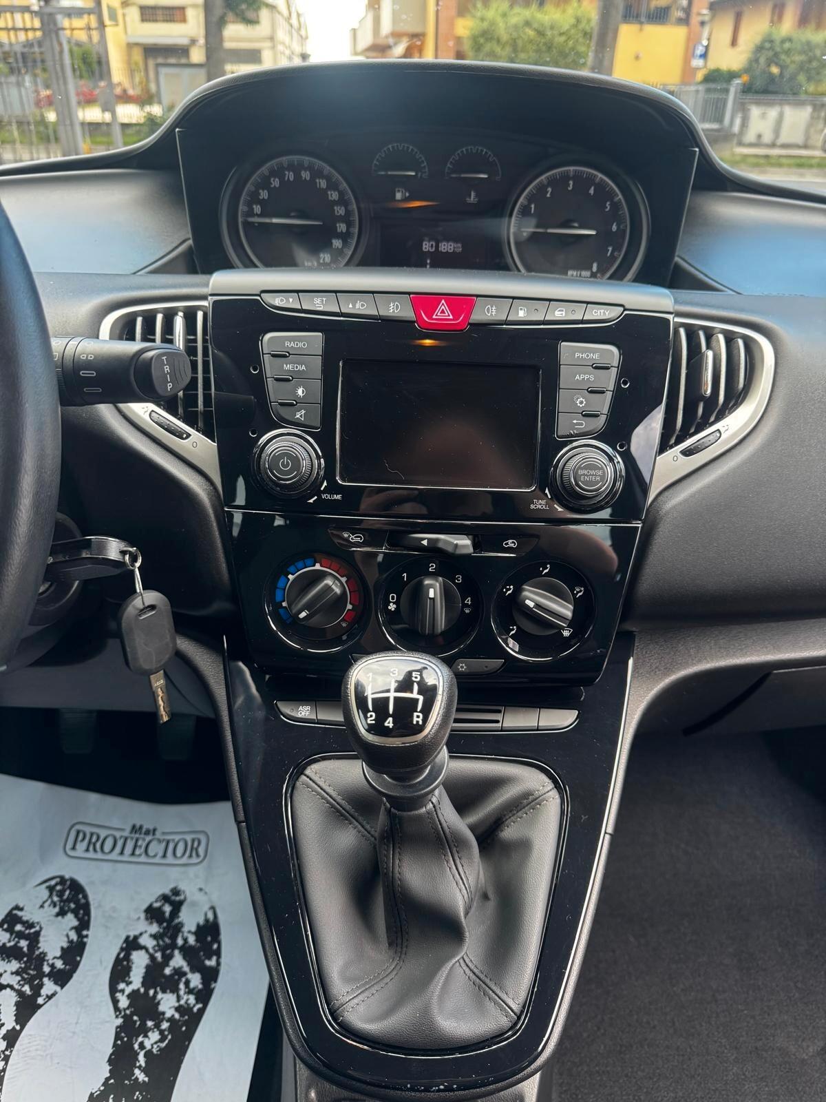 Lancia Ypsilon 1.2 69 CV 5 porte GPL Ecochic Gold