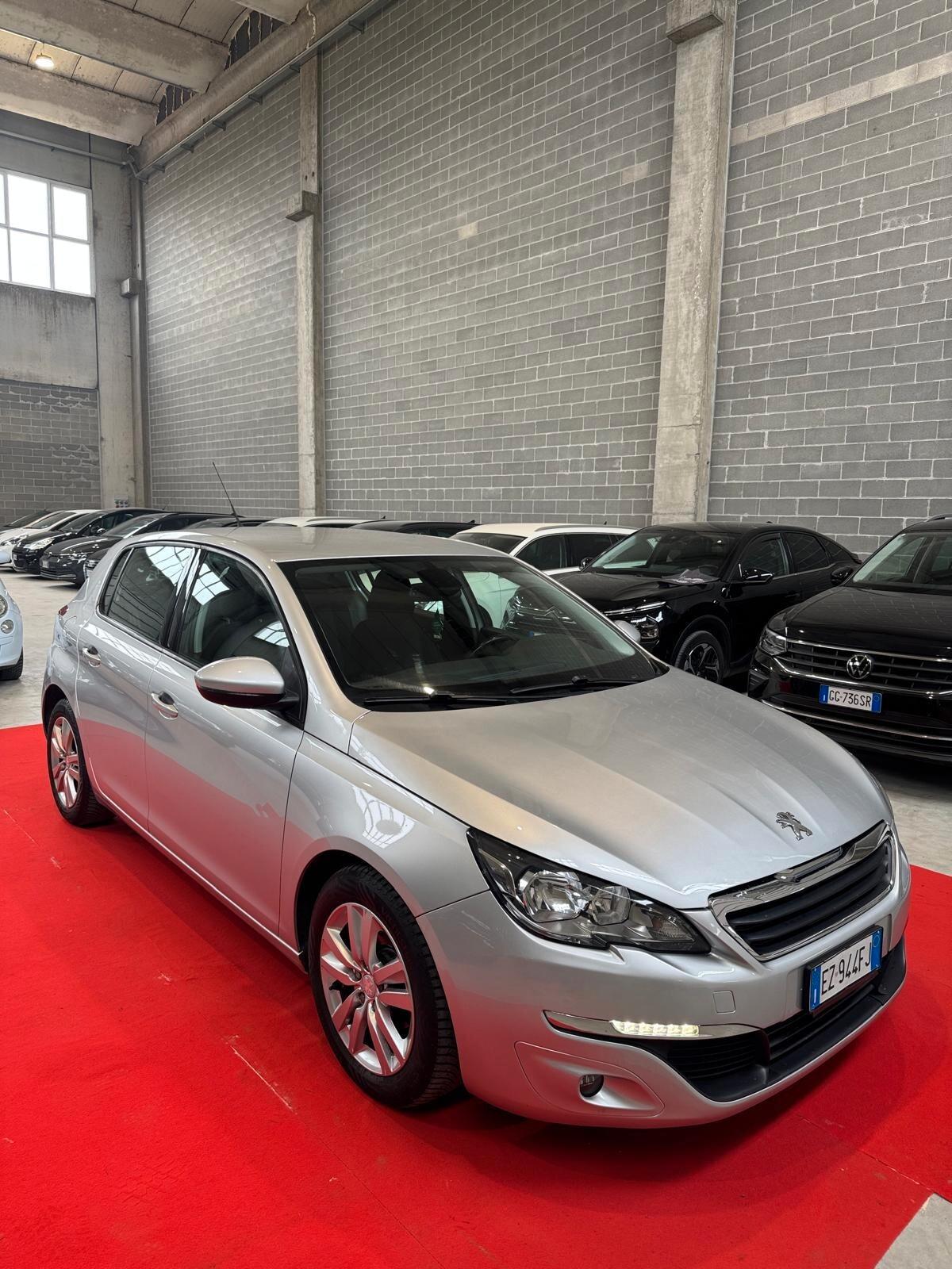 Peugeot 308 II 2015 5p 1.6 hdi 8v Active 92cv fap