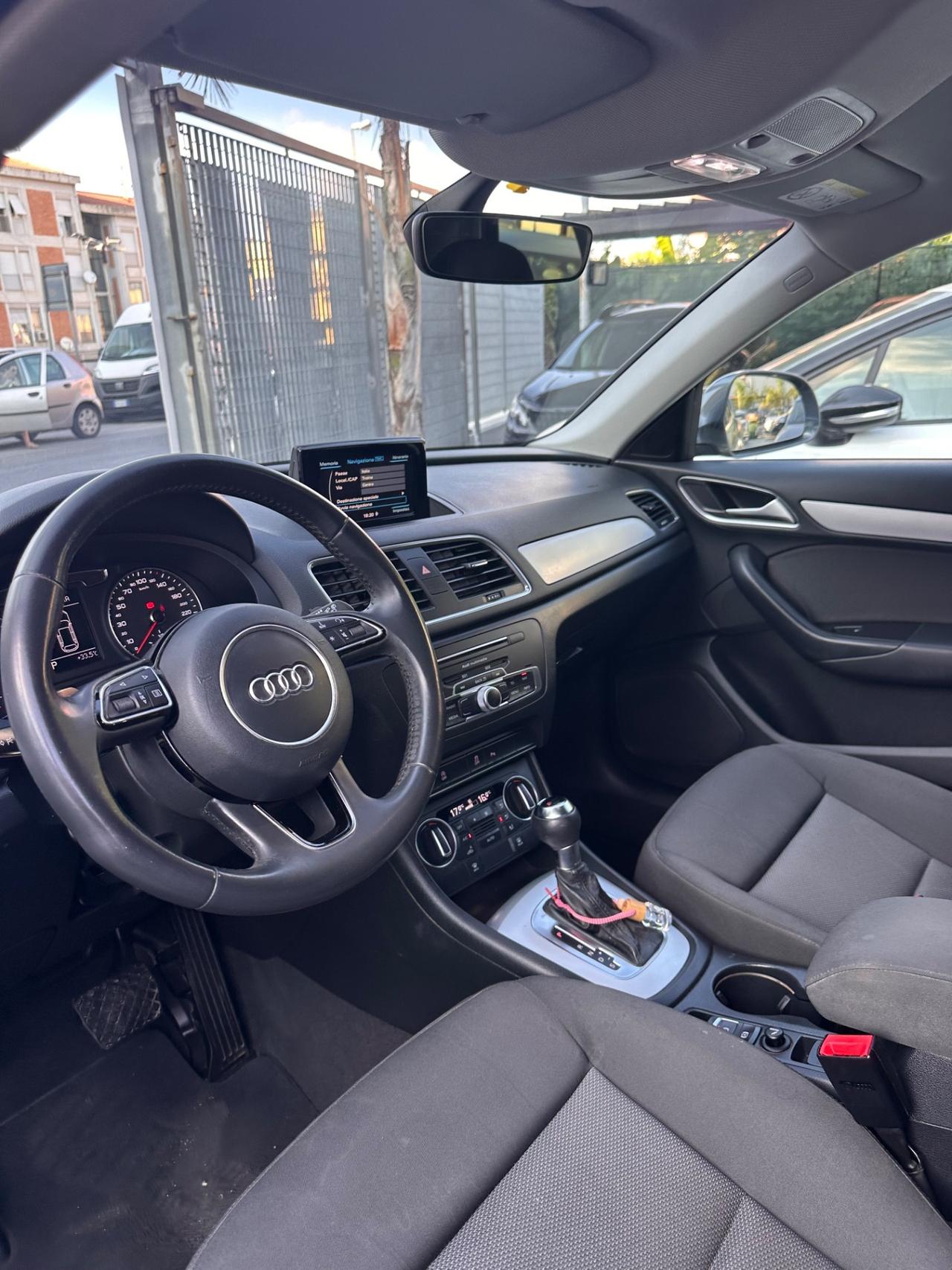 Audi Q3 2.0 TDI 120 CV Sport