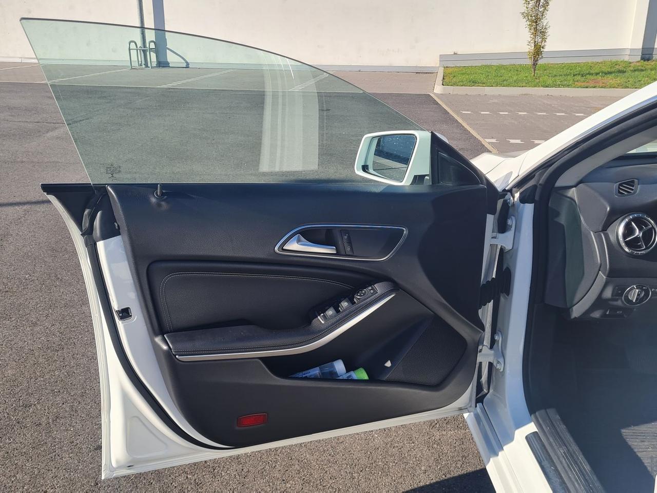 Mercedes-Benz CLA 180 D SPORT #6672