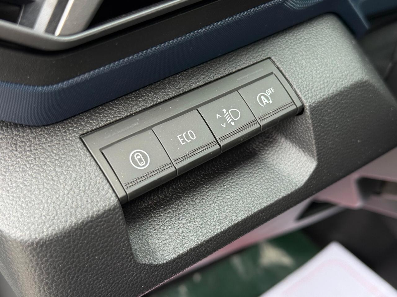 Dacia Duster Eco-G 100 CV Expression/Luci ambiente