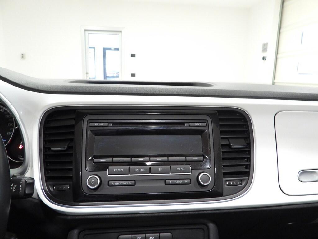 Volkswagen Maggiolino Maggiolino Cabrio 1.6 tdi Design 105cv