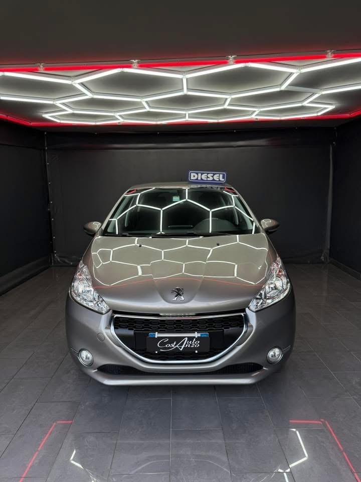 Peugeot 208 1.6 HDi 92 CV Allure 2014