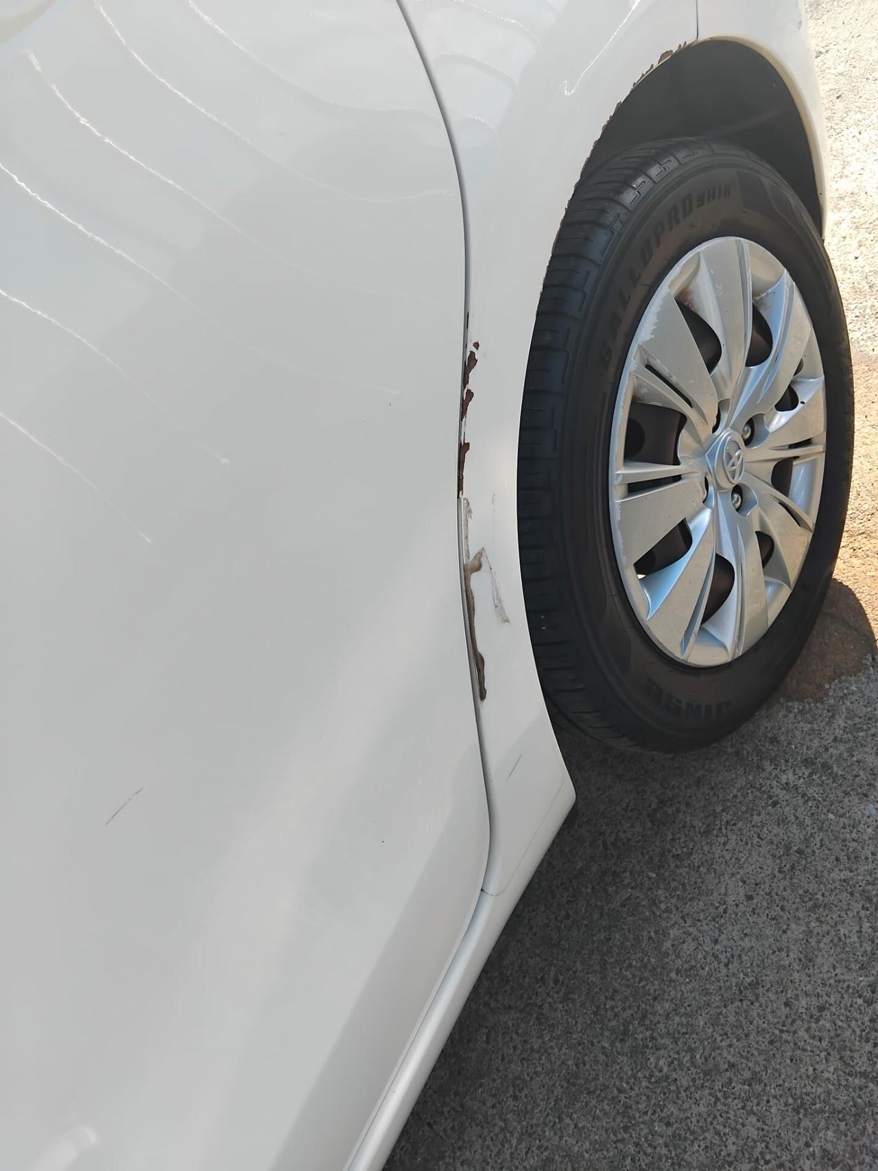 Toyota Yaris 1.0 benzina