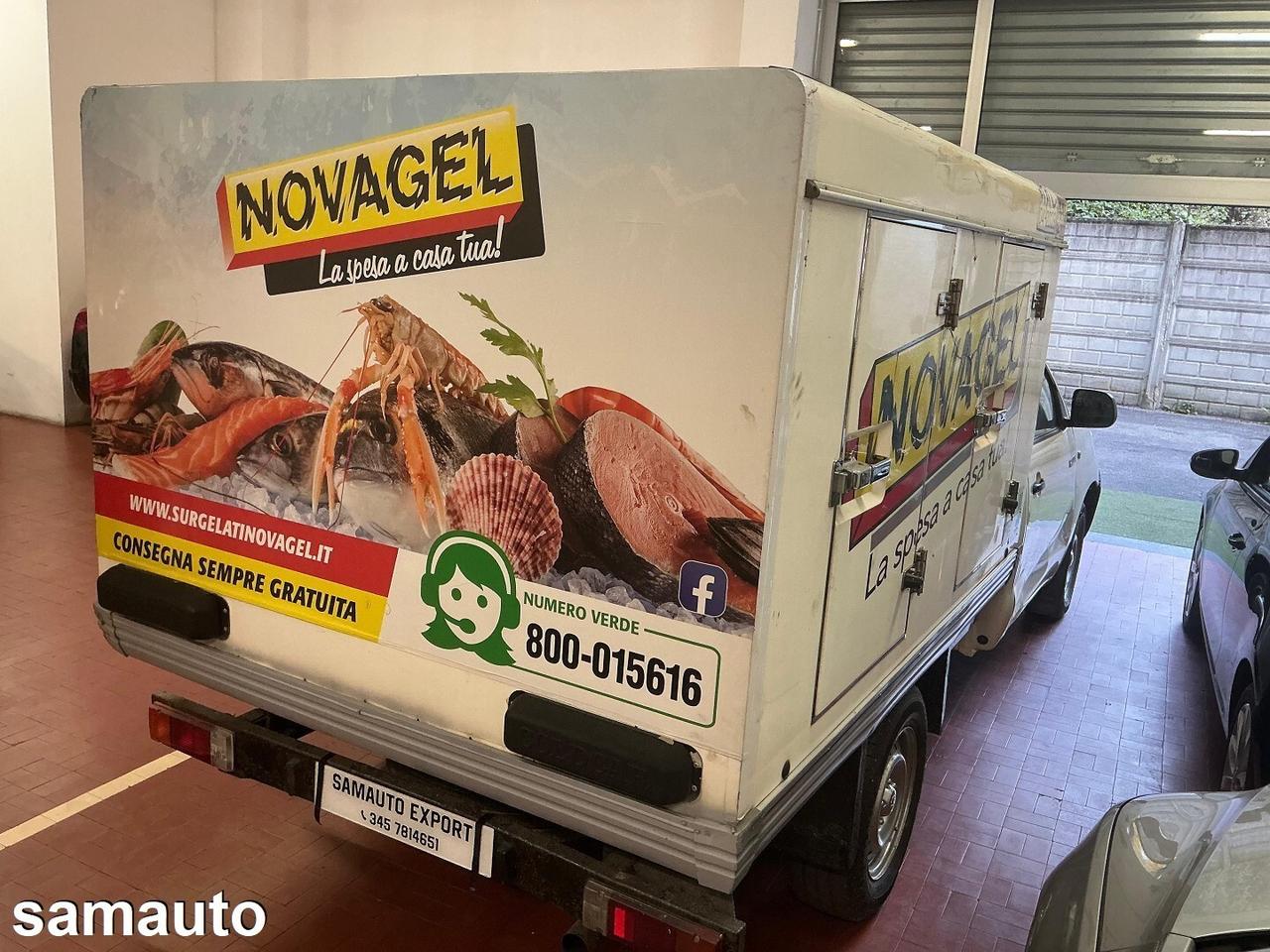 Toyota Hilux 2.4 D-4D 4WD 2porte Chissas & Cab Com