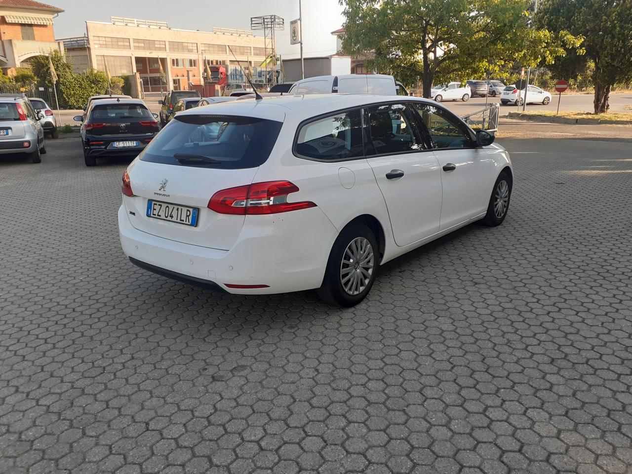 Peugeot 308 BlueHDi 100 S&S SW Business