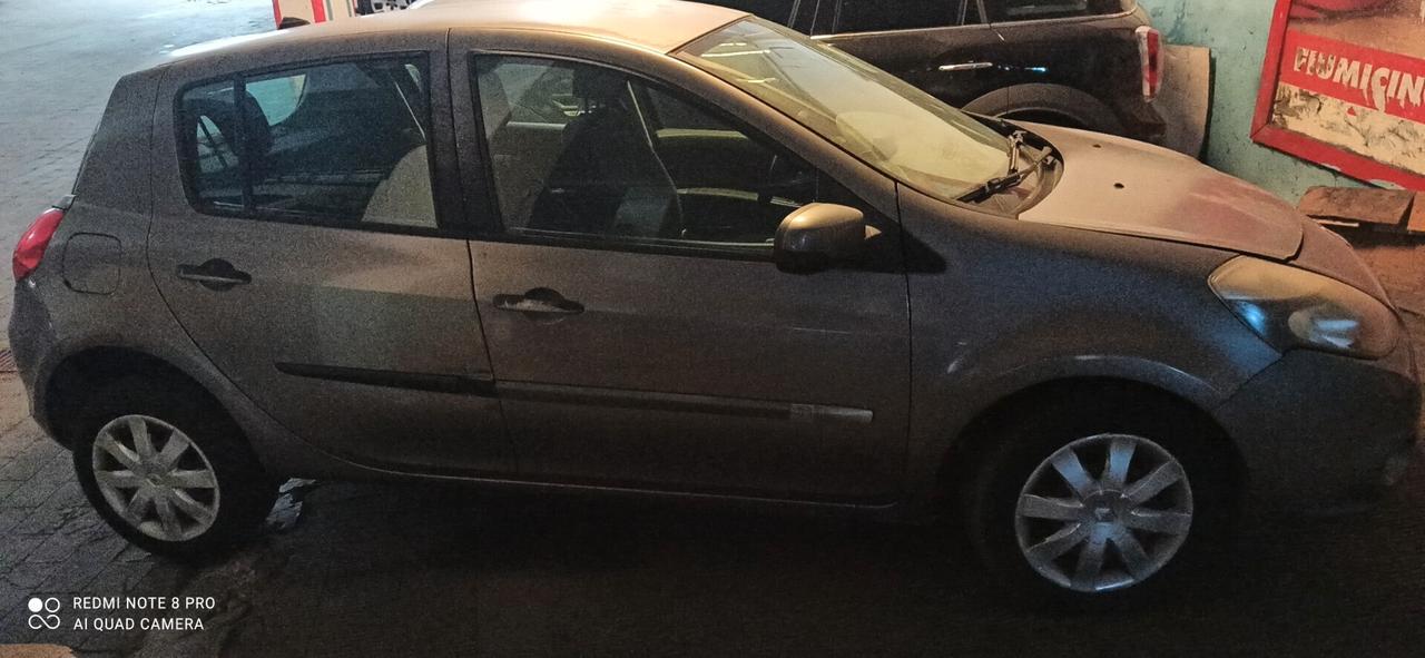 Renault Clio 1.2 16V 5 porte Luxe